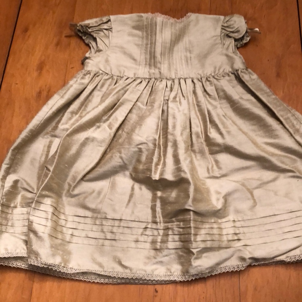Pulled silk dress